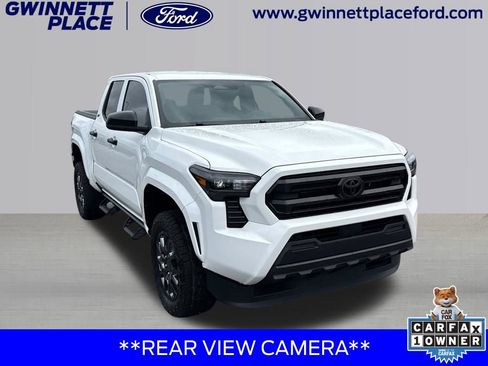 Used 2024 Toyota Tacoma SR image 3
