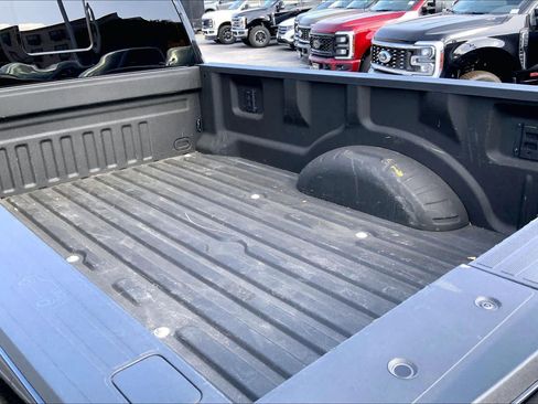 Used 2024 Ford F350 Platinum w/ FX4 Off-Road Package AWD/4WD image 10