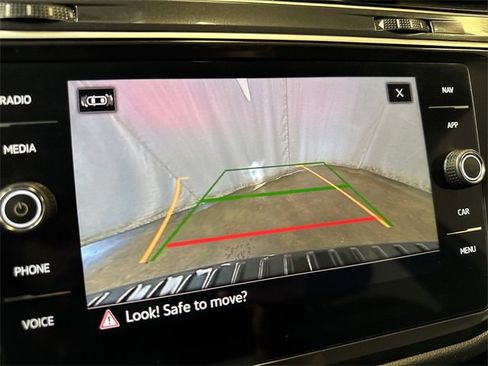 Used 2024 Volkswagen Tiguan SEL R-Line image 18