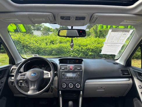 Used 2014 Subaru Forester 2.5i Premium w/ All-Weather Package AWD/4WD image 12