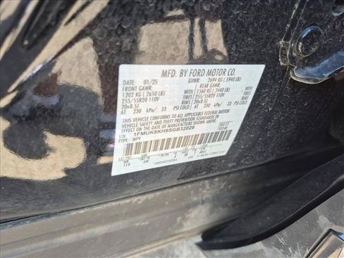 Used 2025 Ford Explorer ST-Line AWD/4WD image 15