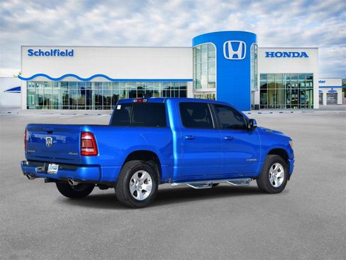 Used 2020 RAM 1500 Big Horn AWD/4WD image 3