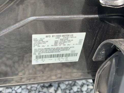 Used 2017 Ford Edge Titanium w/ Equipment Group 302A AWD/4WD image 26