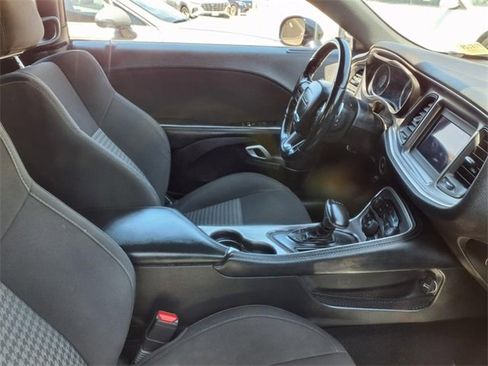 Used 2022 Dodge Challenger R/T image 18