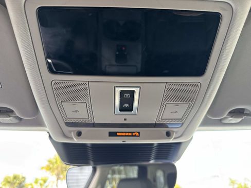 Certified 2025 Land Rover Discovery Sport S image 28