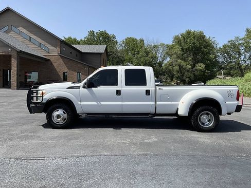 Used 2011 Ford F350 XL w/ Skid Plate Pkg AWD/4WD image 2