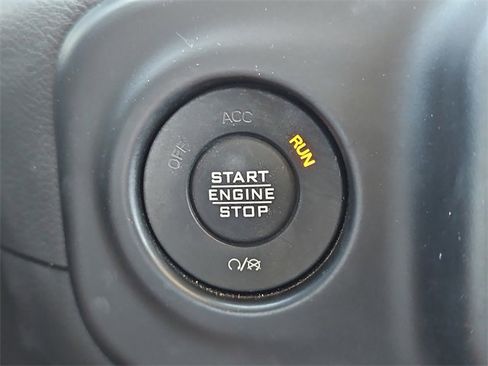 Used 2021 Jeep Wrangler Unlimited Sahara image 25