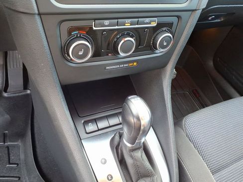 Used 2014 Volkswagen Golf TDI FWD image 32
