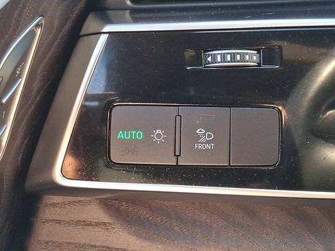 Used 2021 Audi Q8 Premium AWD/4WD image 28