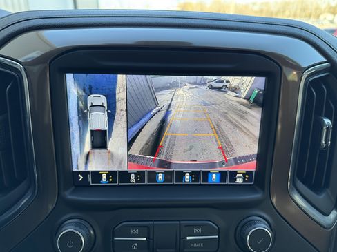 Used 2021 Chevrolet Silverado 2500 High Country image 18