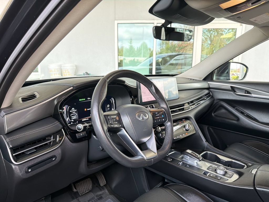 Used 2025 INFINITI QX60 Luxe AWD/4WD image 11