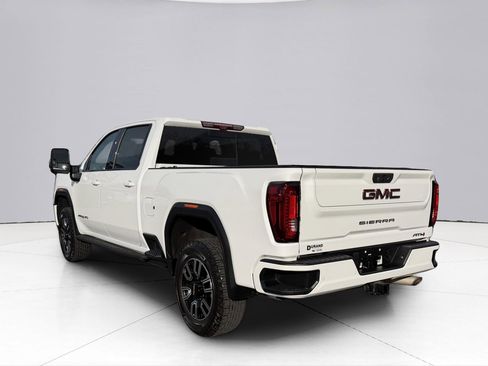 Used 2021 GMC Sierra 2500 AT4 w/ AT4 Premium Plus Package image 6