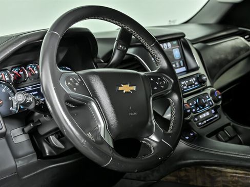 Used 2018 Chevrolet Suburban LT AWD/4WD image 21