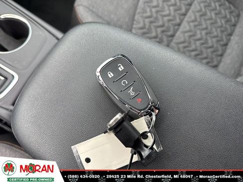 Used 2022 Chevrolet Equinox LT image 32