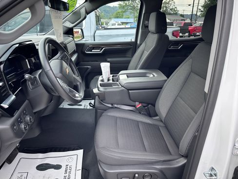 Used 2023 Chevrolet Silverado 1500 LT image 11