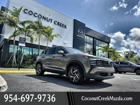 Used 2025 Nissan Kicks SV FWD image 1
