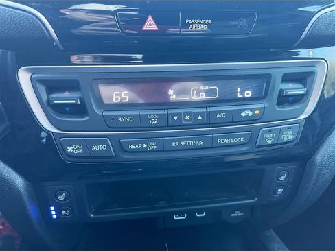 Used 2024 Honda Passport Black Edition image 15