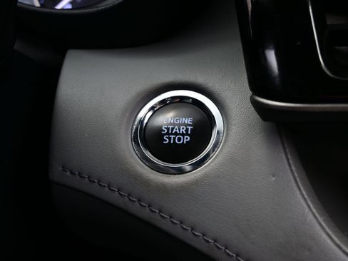 Used 2023 Toyota Highlander XLE AWD/4WD image 23