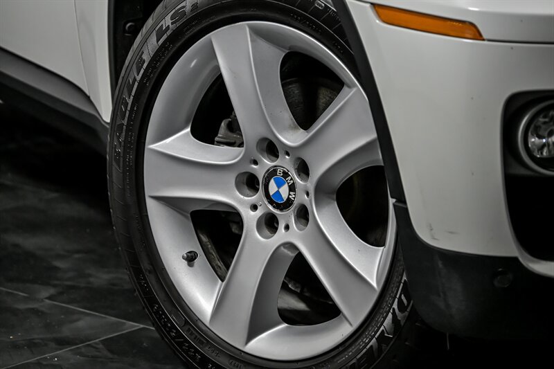 Used 2013 BMW X6 xDrive35i AWD/4WD image 3