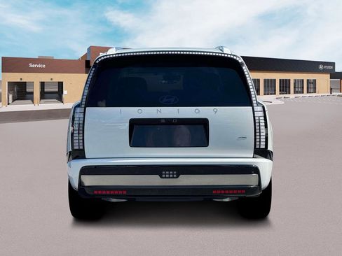 New 2026 Hyundai Ioniq 9 Calligraphy image 6