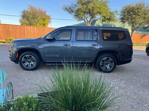 Used 2022 Jeep Wagoneer Series III w/ Convenience Group I image 11