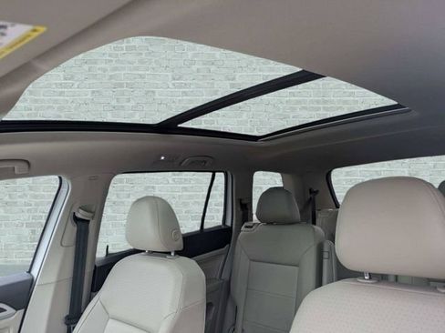 Used 2021 Volkswagen Atlas SE w/ Panoramic Sunroof Package FWD image 22