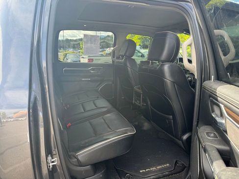 Used 2022 RAM 1500 Laramie AWD/4WD image 11