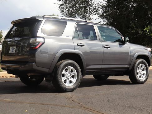 Used 2020 Toyota 4Runner SR5 image 5