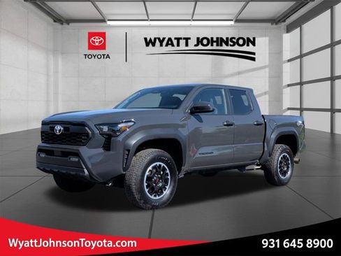 Used 2025 Toyota Tacoma TRD Off-Road AWD/4WD image 1