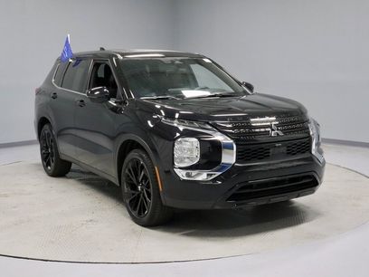 Used 2024 Mitsubishi Outlander SE Black Edition