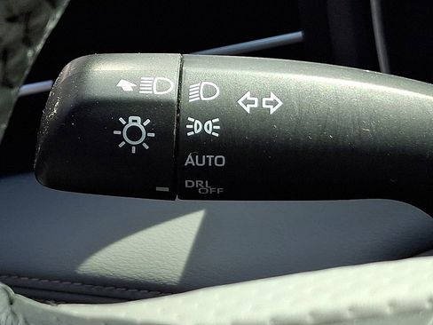 Used 2022 Toyota Avalon Limited w/ Advanced Safety Package FWD image 27