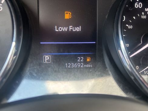 Used 2019 Nissan Rogue S w/ Special Edition Package FWD image 22