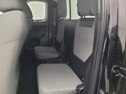 Used 2020 Toyota Tacoma SR w/ SR Convenience Package RWD image 18