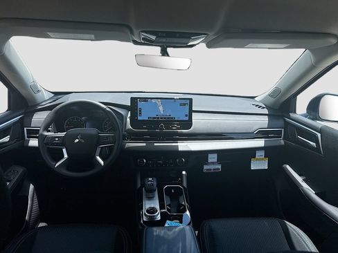 New 2026 Mitsubishi Outlander ES FWD image 23
