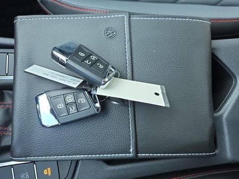 Used 2025 Volkswagen Jetta GLI Autobahn image 13