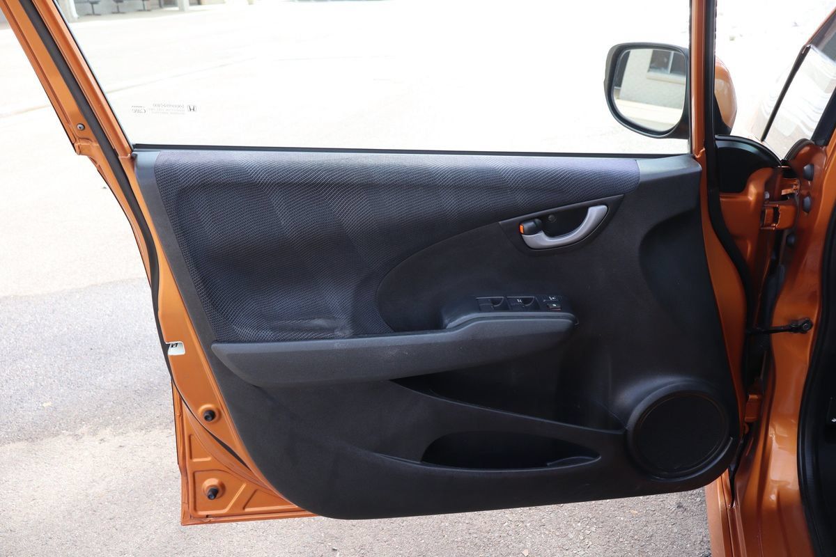 Used 2010 Honda Fit Sport image 23