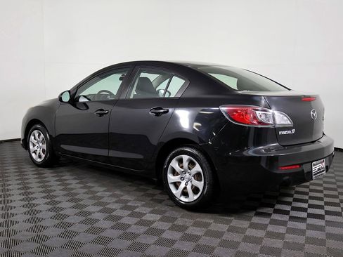 Used 2013 MAZDA MAZDA3 i Sport image 13