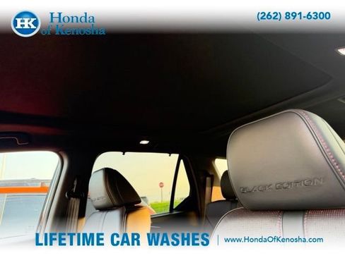 Used 2025 Honda Pilot Black Edition image 7