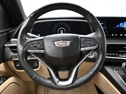 Used 2023 Cadillac Escalade Premium Luxury AWD/4WD image 19