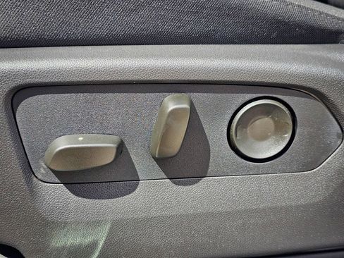 New 2026 GMC Sierra 1500 Elevation image 16