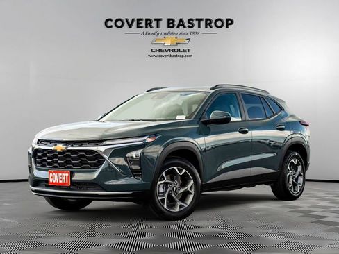 Used 2026 Chevrolet Trax LT w/ Driver Confidence Package FWD image 1