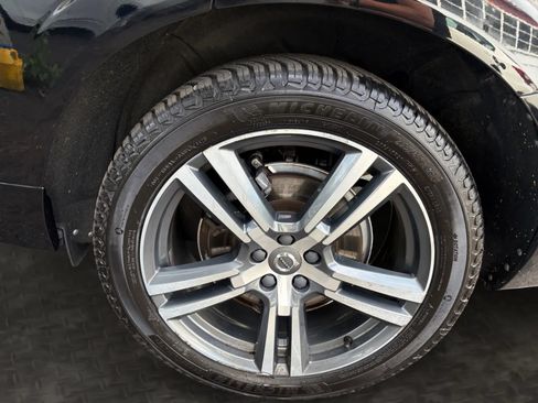 Used 2018 Volvo XC60 T6 Momentum w/ Advanced Package AWD/4WD image 39