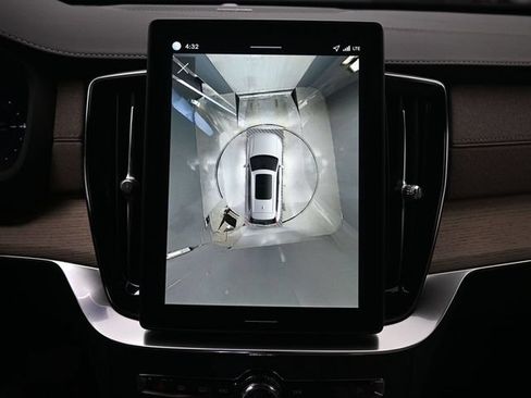 New 2026 Volvo XC90 T8 Plus w/ Protection Package Premier AWD/4WD image 11