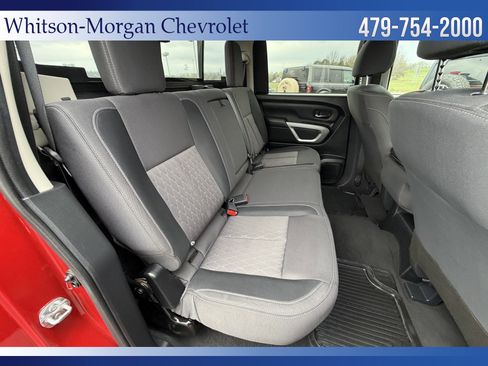 Used 2022 Nissan Titan SV image 33
