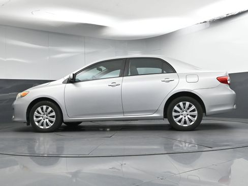 Used 2012 Toyota Corolla LE image 28