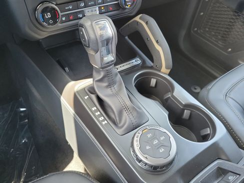 New 2026 Ford Bronco Badlands AWD/4WD image 17