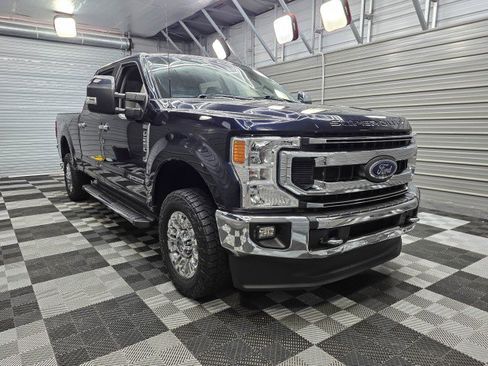 Used 2022 Ford F250 XLT w/ XLT Premium Package AWD/4WD image 4
