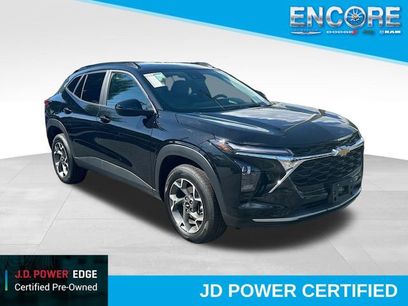 Used 2025 Chevrolet Trax LT w/ Driver Confidence Package