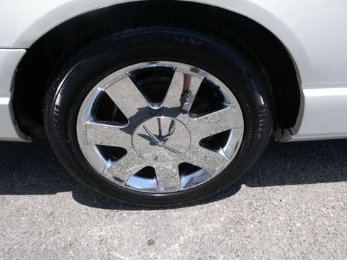 Used 2002 Ford Thunderbird RWD image 28