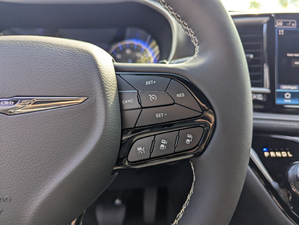New 2026 Chrysler Pacifica Select w/ S Appearance Package FWD image 20